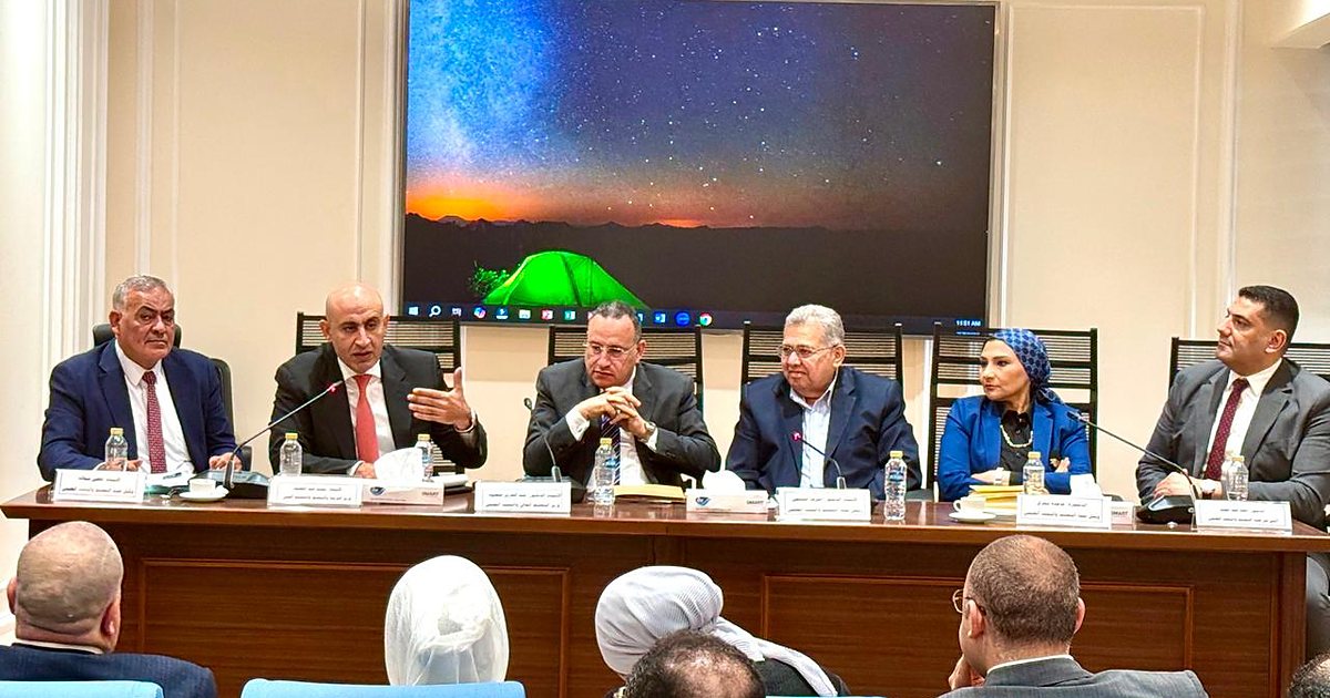 جلسة موسّعة بحضور قيادات التعليم