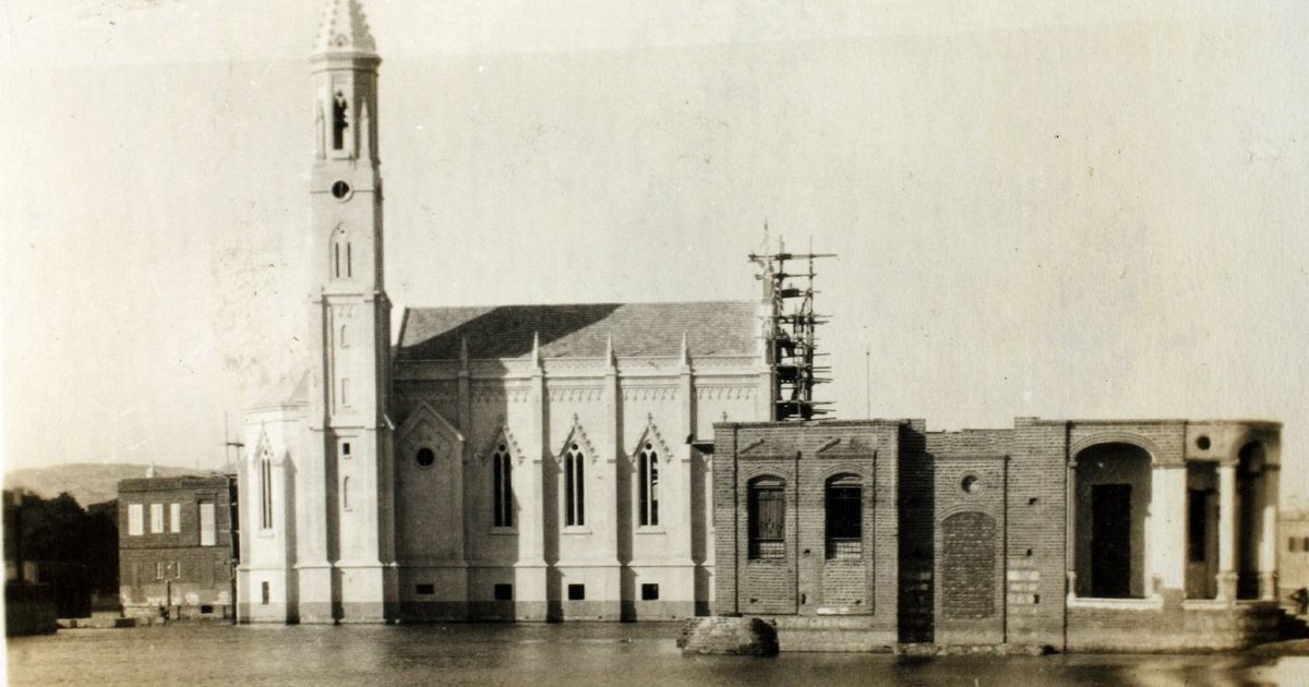 معلم من محافظة أسيوط