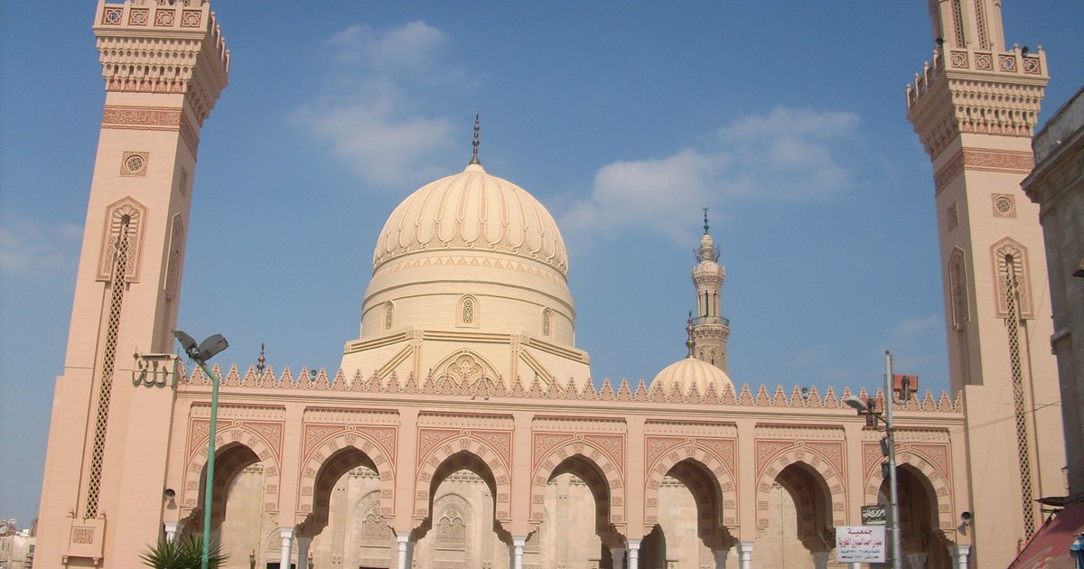 معلم من محافظة الغربية