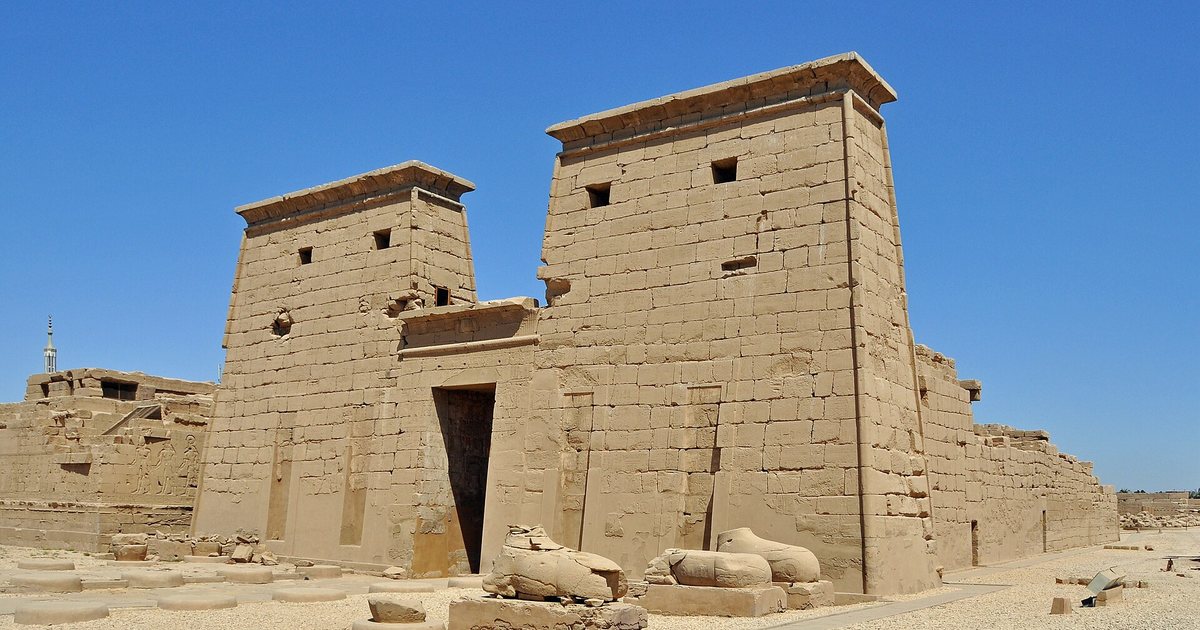 معلم من محافظة الأقصر