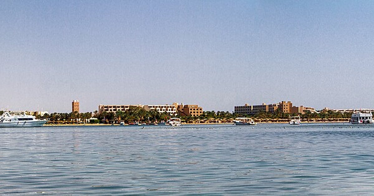معلم من محافظة البحر الأحمر